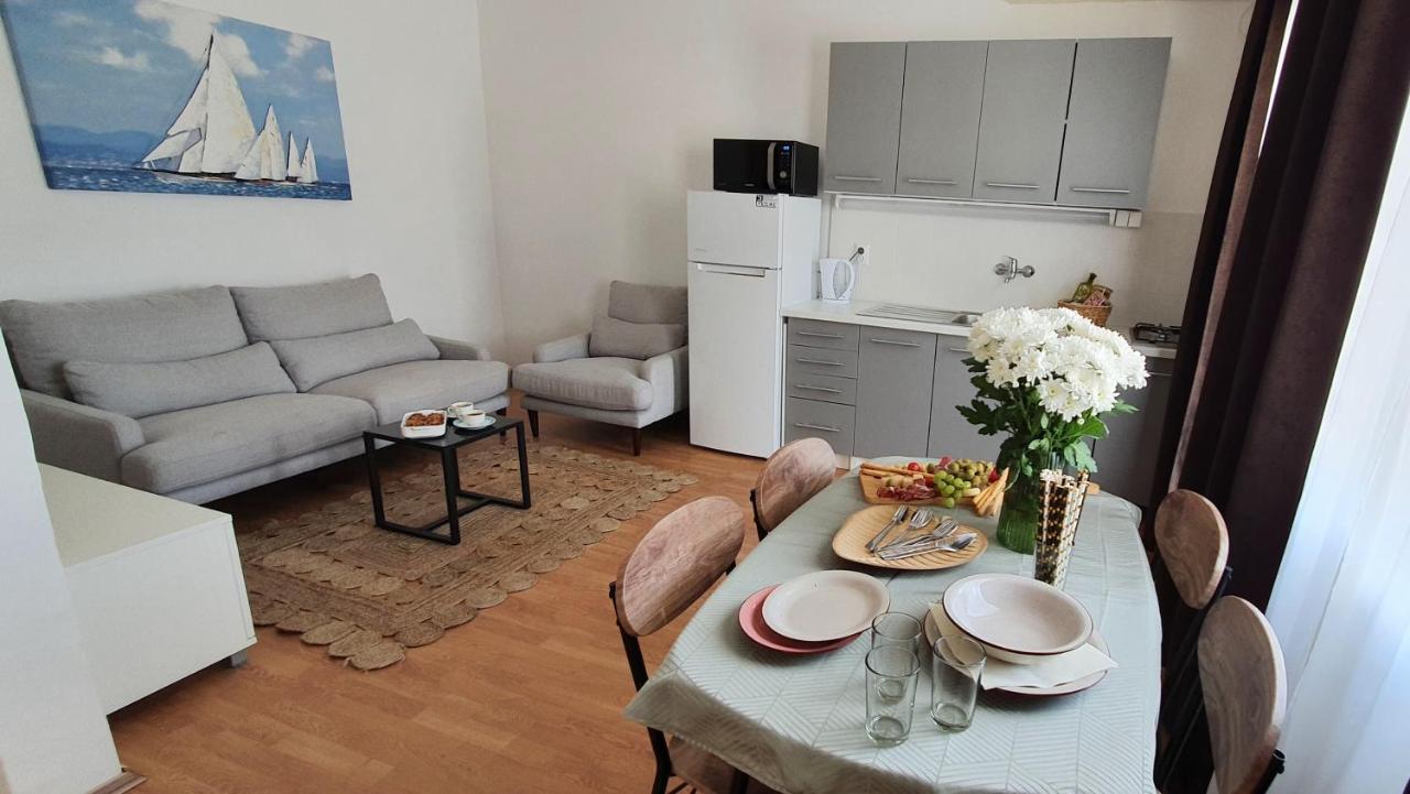 Apartmani Masline 야세니스 외부 사진
